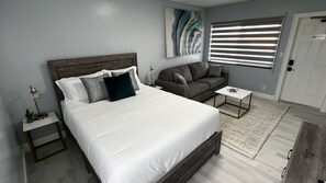 1 slaapkamer, een bureau, gratis wifi, beddengoed