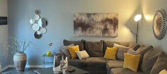 Cozy 3-Bedroom Condo with on-site parking