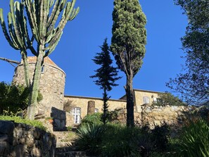 Exterior - Location, unique charm, beach, pool, forest, comfort, 360º views (Malveira da Serra)