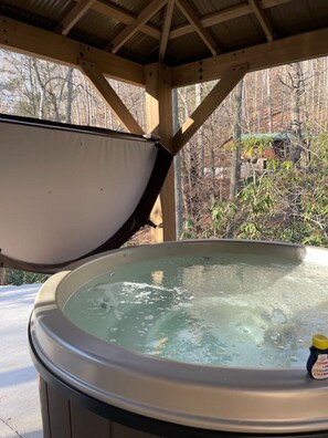 Outdoor spa tub -  Nature Lover’s Dream  Asheville Cabin w/ Creek, Hot Tub & Fire Pit (Weaverville)