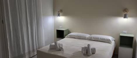 컴포트룸 | 책상, 암막 커튼, 다리미/다리미판, 무료 WiFi