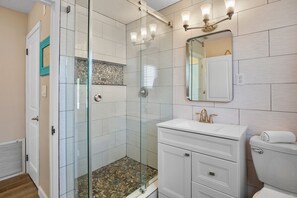 Hair dryer, towels - 15 SS Cottage - Close to Beach and Village (Siesta Key)