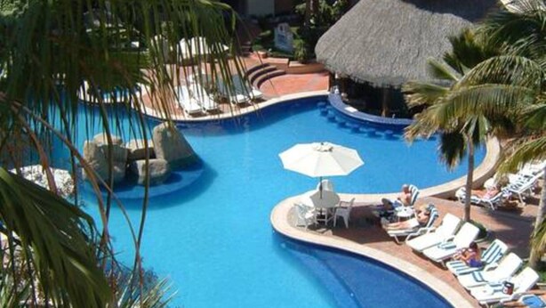 Indoor/outdoor pool - Superb Studio in Great Location Cabo San Lucas (Cabo San Lucas)