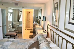 2 chambres, bureau, fer et planche à repasser, accès au Wi-Fi (inclus)
