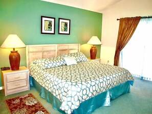4 habitaciones, tabla de planchar con plancha, wifi y ropa de cama 
