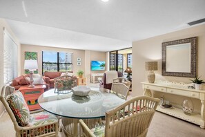TV - Gulf and Bay Club- D101 Ground floor walk out! (Siesta Key)