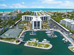 Exterior - Beautifully Updated Unit with Bay Views! - Harbor Towers- 417 (Siesta Key)