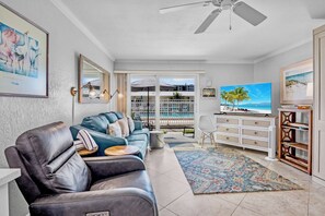 Téléviseur, lecteur de DVD