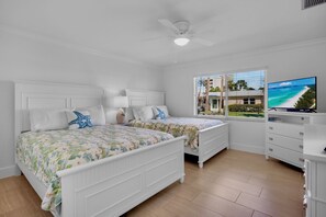 1 bedroom, iron/ironing board, free WiFi, bed sheets - Jamaica Royale 057 Beautiful unit and close to the pool! (Siesta Key)
