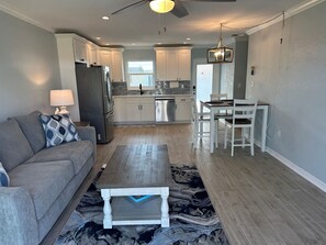 TV - Jamaica Royale 061 Beautiful unit and close to the pool! (Siesta Key)