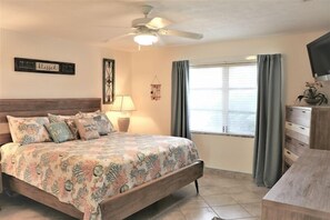 1 Schlafzimmer, BĂŒgeleisen/BĂŒgelbrett, Internetzugang, BettwĂ€sche