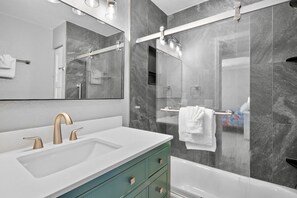 Hair dryer, towels - Jamaica Royale 072 Beautiful unit! (Siesta Key)
