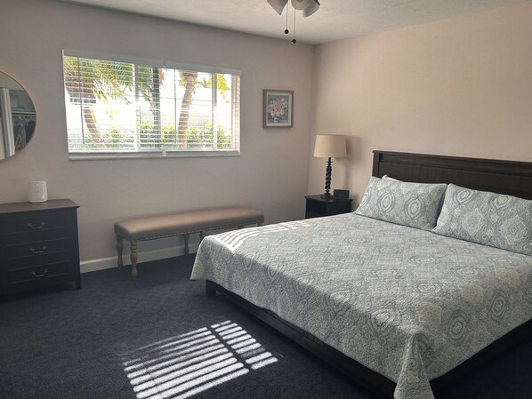 2 chambres, fer et planche à repasser, accès au Wi-Fi (inclus)