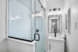 Hair dryer, towels - Jamaica Royale 093 Updated unit! (Siesta Key)