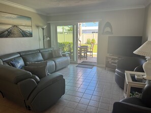 TV - Jamaica Royale 099 Nice Gulf side unit! (Siesta Key)