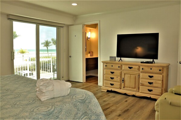 2 habitaciones, escritorio, tabla de planchar con plancha y wifi gratis 