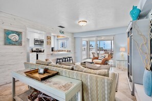 TV - Jamaica Royale 205: Spacious Beach Condo with Coastal Charm and Shared Amenities (Siesta Key)