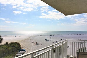 On the beach - Enjoy Panoramic Gulf Views at Jamaica Royale 301 Beachfront Condo! (Siesta Key)
