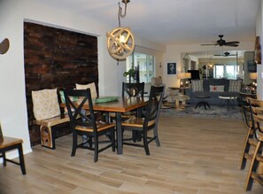 Interior - Jamaica Royale 302: Lovely Beach Condo with Enclosed Patio and Pool Access! (Siesta Key)