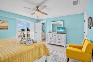2 bedrooms, iron/ironing board, free WiFi, bed sheets - Jamaica Royale 303 Tower views! (Siesta Key)