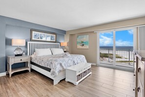 2 bedrooms, iron/ironing board, internet, bed sheets