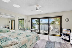 3 bedrooms, iron/ironing board, internet, bed sheets