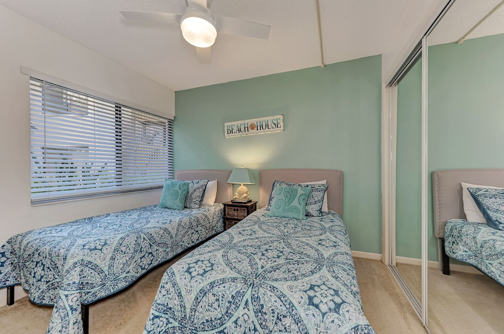 Midnight Cove II 413F Great ground floor location! Siesta Key Vrbo