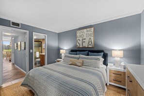 2 bedrooms, iron/ironing board, free WiFi, bed sheets - Midnight Cove II 611F: Ground-floor Bayside Condo with Access to Pool and Beach (Siesta Key)