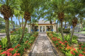 Exterior - Midnight Cove II 714F - Beautiful Bayside Rental on Siesta Key (Siesta Key)