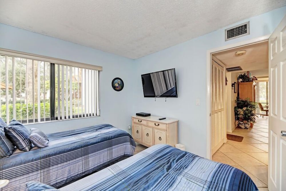 Midnight Cove II 810F Roomy Bayside by Lagoon Siesta Key Vrbo