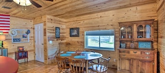 Kingston Getaway < 2 Mi to Lake Texoma!