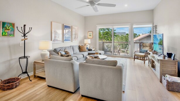 Living area - Our House at the Beach C-214 Quiet Location, newly updated (Siesta Key)