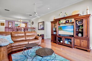 Smart TV, DVD player
