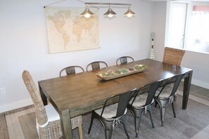 Dining - Bayfront Home with Beach Access and Community Amenities - Sea Club II Unit 2A (Siesta Key)