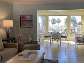 Smart TV - Sunset Royale - 212- Close to Beach and Siesta Village (Siesta Key)