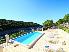 Pool - Oasis of peace - Two Bedroom Apartment with Pool and Sea View (Zrnovo)
