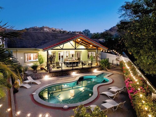 RECENTLY UPDATED • Playa Hermosa Villa • 3BR • Private Pool • Walk to Beach • Graceland 3