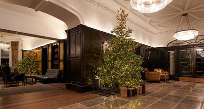 Christmas & NYE luxury package in the Scottish castle hotel and London Marriott