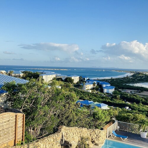 Duplex Aloe Vera overlooking Saint Barthélemy and the beach of Orient Bay 