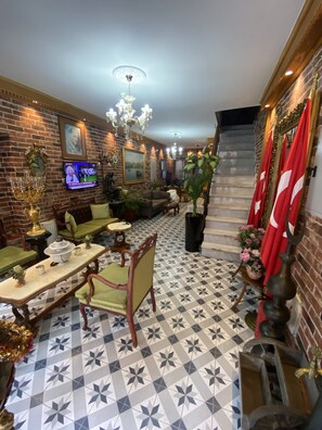 Reception - The Bridge Hotel (Istanbul)