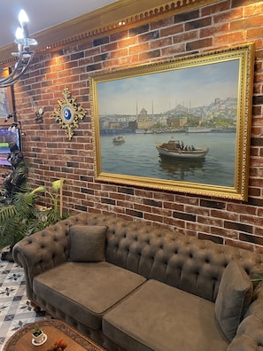 Reception - The Bridge Hotel (Istanbul)