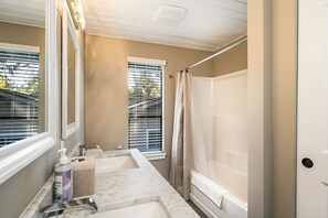 Dusj og hårføner