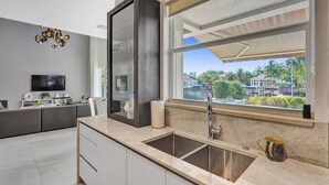 Unclassified image, 4 of 79, button - On The Bay With Hot Tub, Pool, Kayaks And More (Hollywood)