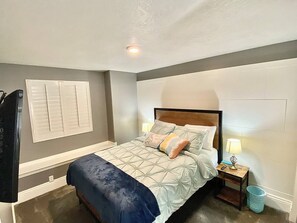 5 bedrooms, iron/ironing board, travel cot, free WiFi