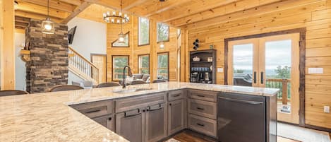 House (5 Bedrooms) | Property amenity