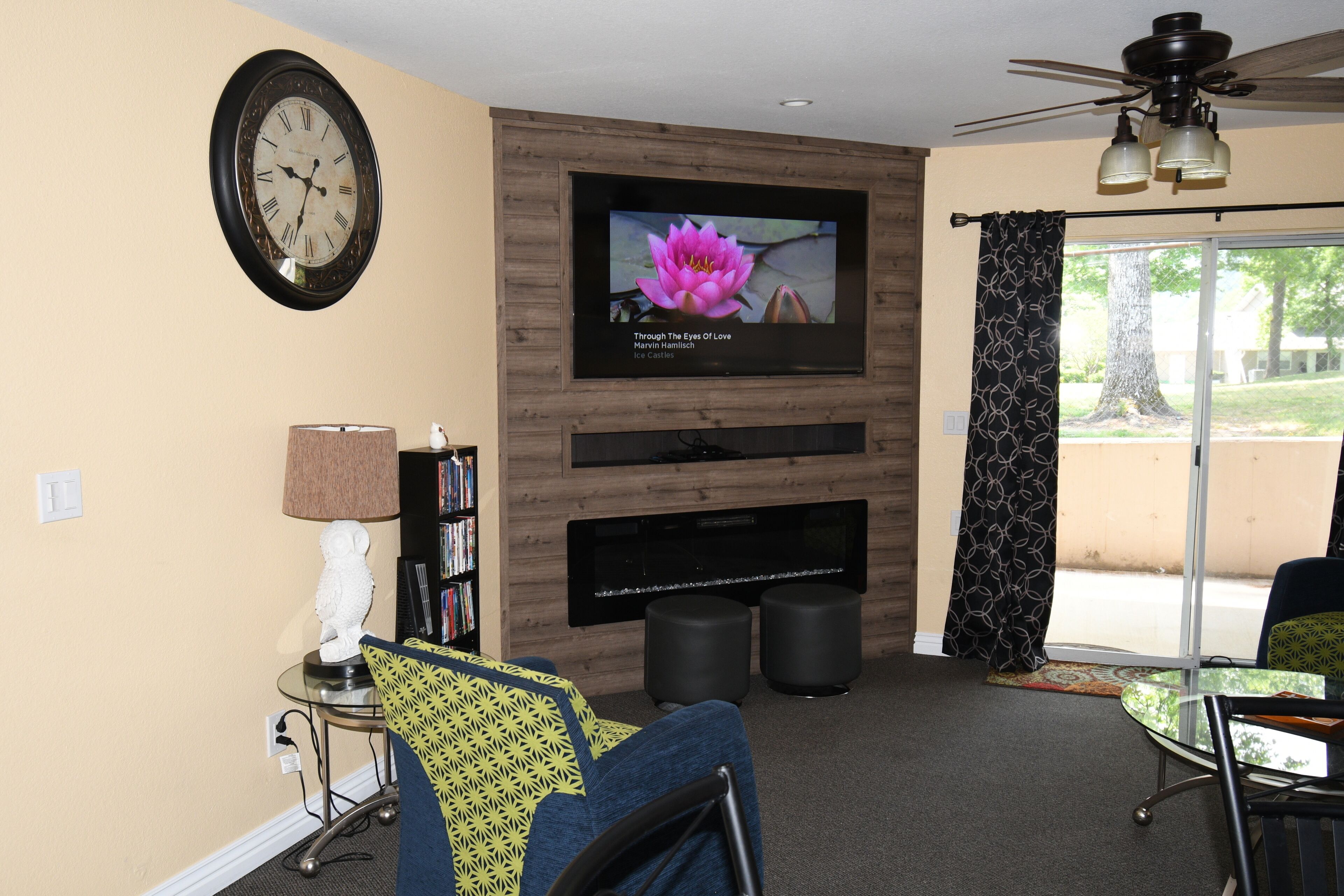 Quiet 3 Bedroom, Walk-in Condo with all king beds at Fall Creek.