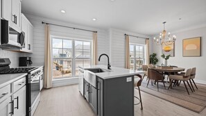 Fridge, microwave, oven, stovetop - Beach House-Orange Beach. Free parking and walking distance to many attractions! (Orange Beach)