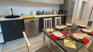 Apartment, Multiple Beds | Private kitchen - Charming 4-bed Apartment in Lupeni (Lupeni)