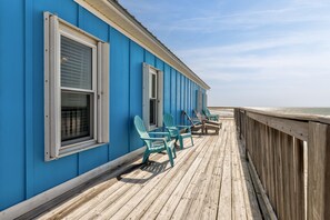 Rumah, 4 kamar tidur | Teras/patio