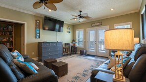 Living area - Blue Sky Breeze - 102 Tampico 4 Bedroom Home by RedAwning (Dauphin Island)